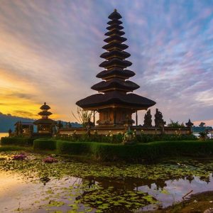 join our tour of Beratan lake Temple Bali